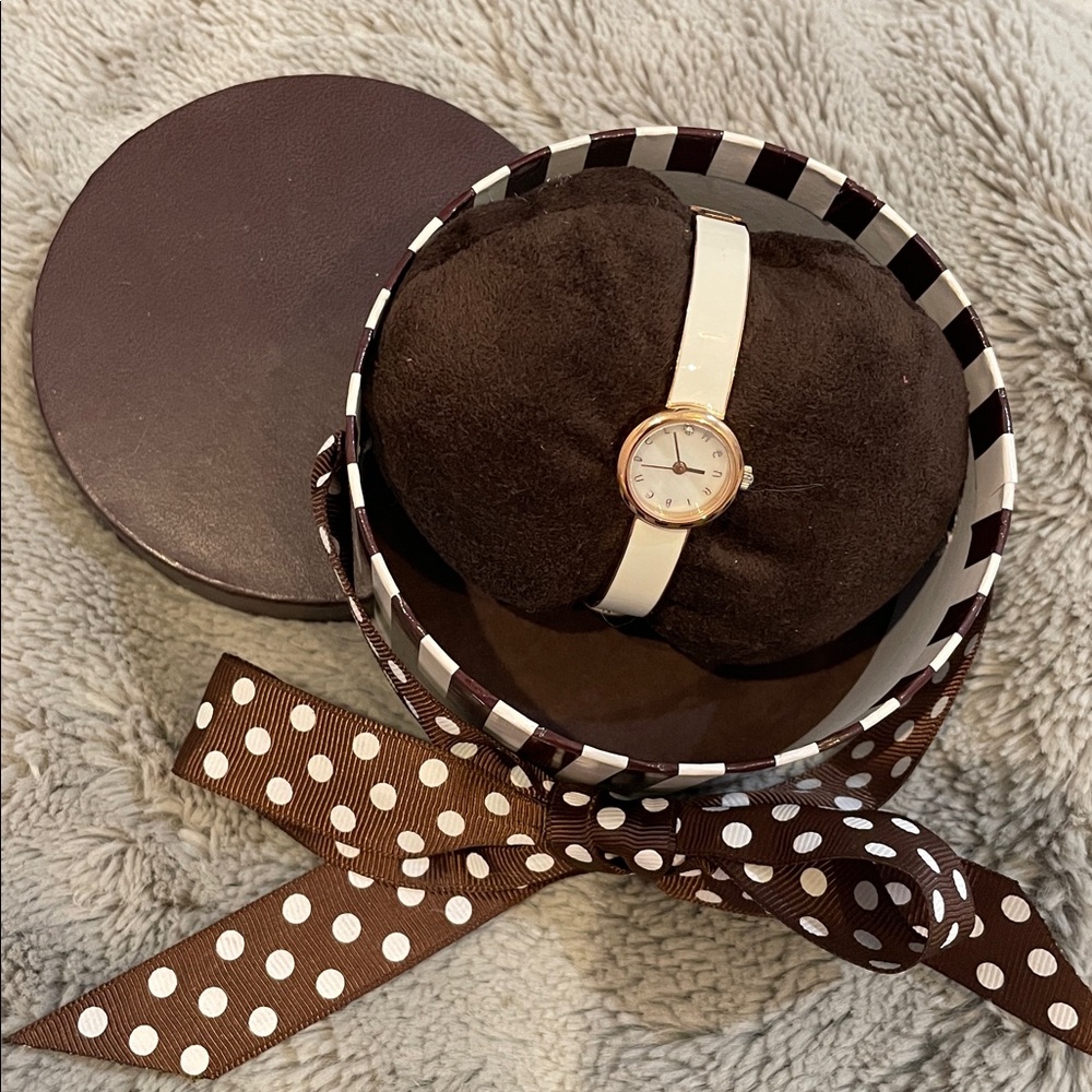 HENRI BENDEL Bangle Ivory Watch in Mini Hat Box Needs Battery | EUC